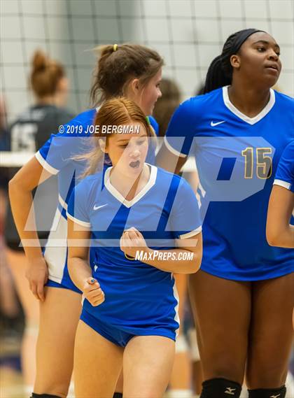 Thumbnail 1 in Bakersfield Christian vs. Stockdale (CIF-CS D2 Final) photogallery.