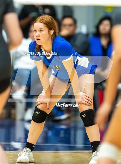 Thumbnail 2 in Bakersfield Christian vs. Stockdale (CIF-CS D2 Final) photogallery.