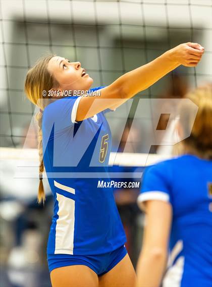 Thumbnail 3 in Bakersfield Christian vs. Stockdale (CIF-CS D2 Final) photogallery.