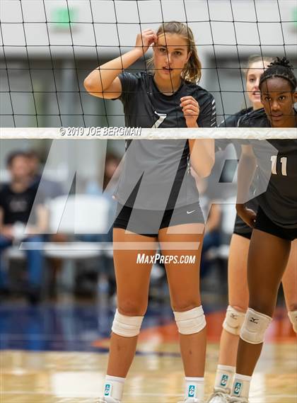 Thumbnail 2 in Bakersfield Christian vs. Stockdale (CIF-CS D2 Final) photogallery.