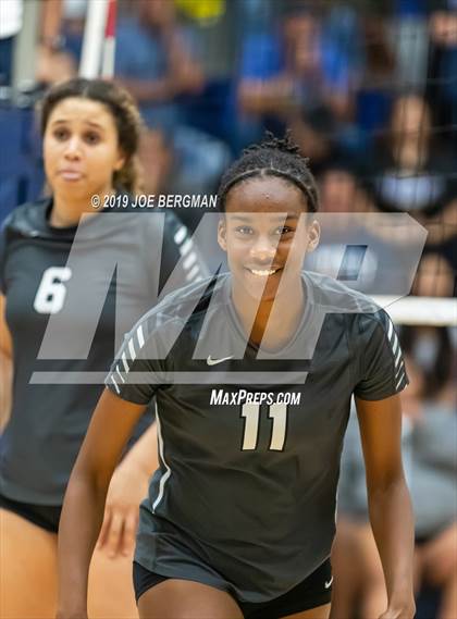 Thumbnail 1 in Bakersfield Christian vs. Stockdale (CIF-CS D2 Final) photogallery.