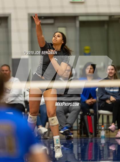 Thumbnail 3 in Bakersfield Christian vs. Stockdale (CIF-CS D2 Final) photogallery.