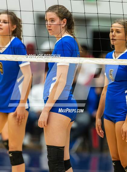 Thumbnail 3 in Bakersfield Christian vs. Stockdale (CIF-CS D2 Final) photogallery.