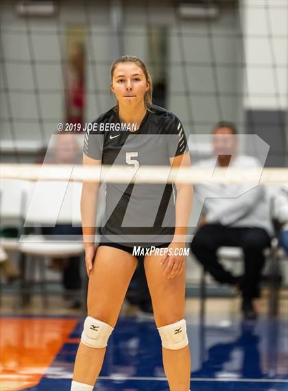 Thumbnail 3 in Bakersfield Christian vs. Stockdale (CIF-CS D2 Final) photogallery.