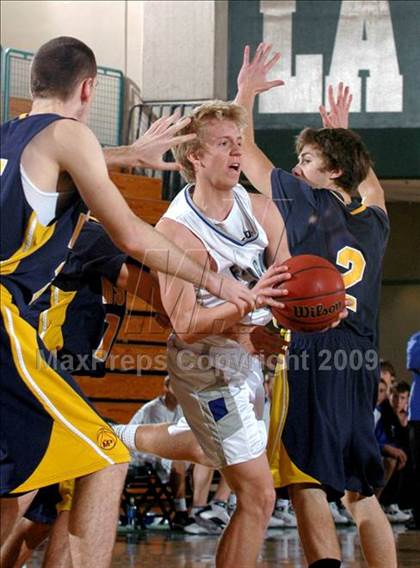 Thumbnail 1 in Catalina Foothills vs. Mission Prep (MaxPreps Holiday Classic) photogallery.