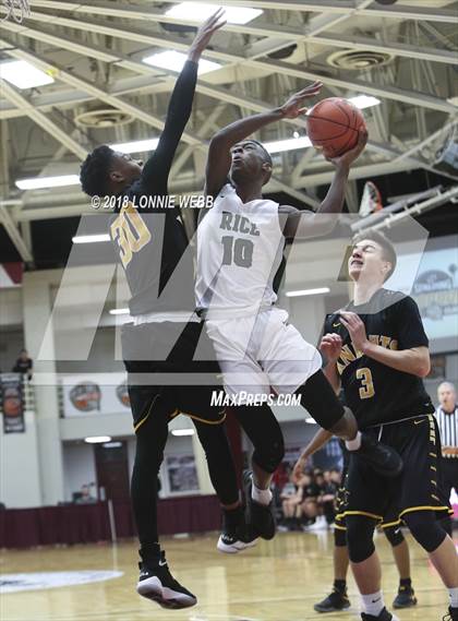 Thumbnail 2 in McQuaid Jesuit vs. Rice Memorial (Spalding Hoophall Classic) photogallery.