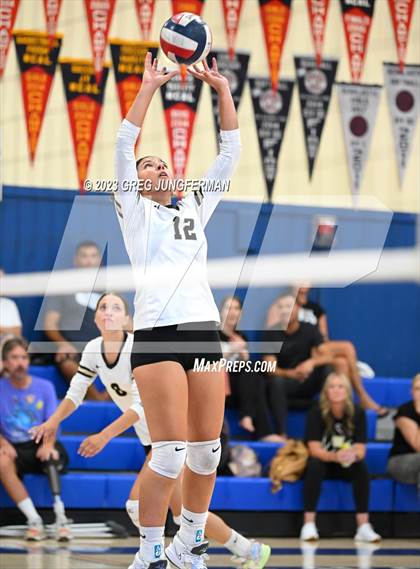 Thumbnail 3 in Windsor @ Tamalpais photogallery.