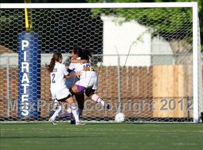 Thumbnail 2 in Rock Canyon vs. Cherry Creek (CHSAA Semifinal Playoff) photogallery.