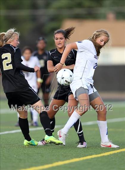 Thumbnail 2 in Rock Canyon vs. Cherry Creek (CHSAA Semifinal Playoff) photogallery.