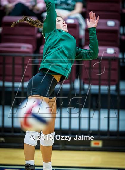 Thumbnail 2 in MacArthur vs Incarnate Word photogallery.