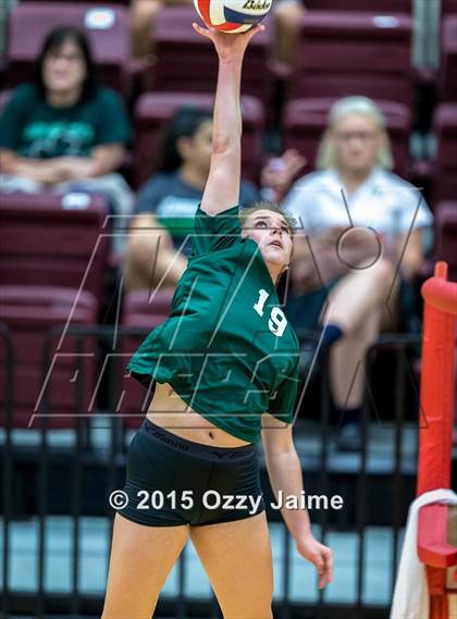 Thumbnail 1 in MacArthur vs Incarnate Word photogallery.