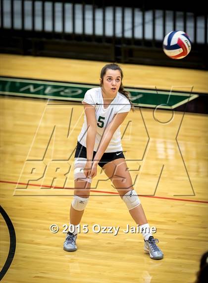 Thumbnail 1 in MacArthur vs Incarnate Word photogallery.