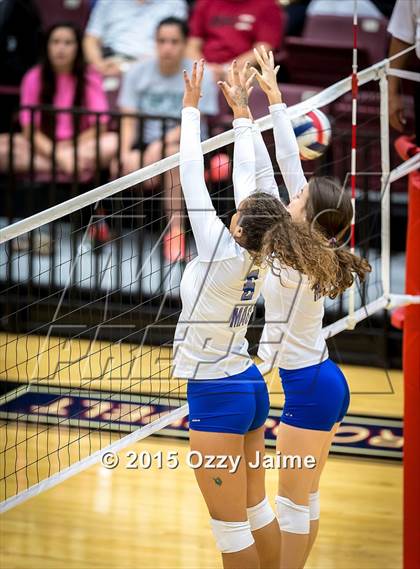 Thumbnail 2 in MacArthur vs Incarnate Word photogallery.