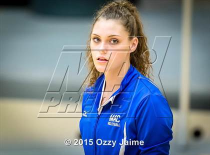 Thumbnail 3 in MacArthur vs Incarnate Word photogallery.