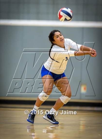Thumbnail 3 in MacArthur vs Incarnate Word photogallery.