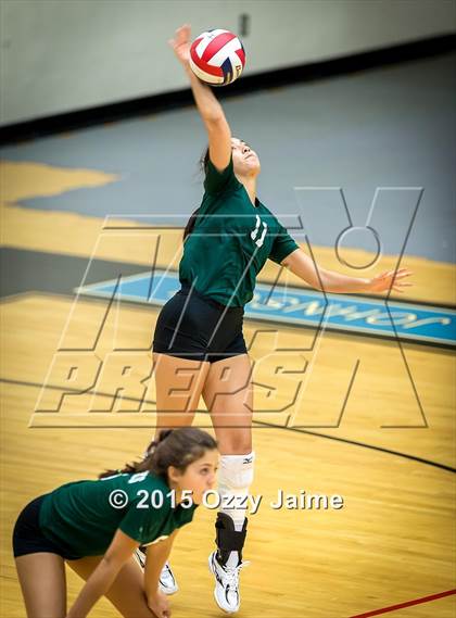 Thumbnail 2 in MacArthur vs Incarnate Word photogallery.