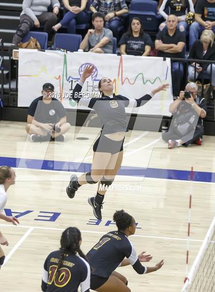 Thumbnail 1 in Liberty vs. Clovis West (CIF D1 Central Section Final) photogallery.