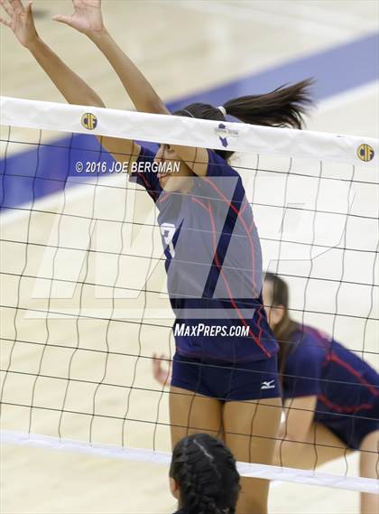 Thumbnail 1 in Liberty vs. Clovis West (CIF D1 Central Section Final) photogallery.