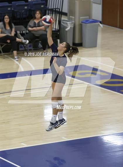 Thumbnail 2 in Liberty vs. Clovis West (CIF D1 Central Section Final) photogallery.