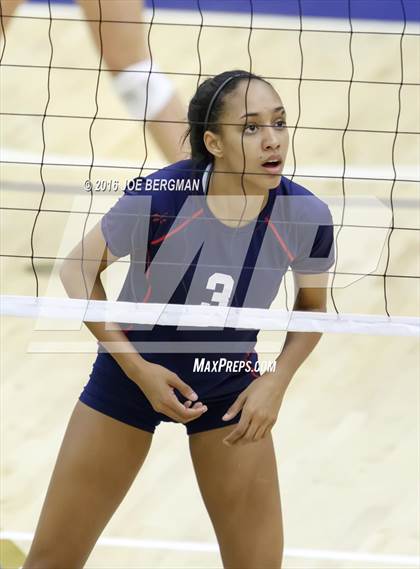 Thumbnail 3 in Liberty vs. Clovis West (CIF D1 Central Section Final) photogallery.