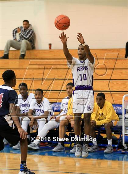 Thumbnail 2 in St. Augustine vs Archbishop Hannan (Country Day Freshman Tournament) photogallery.