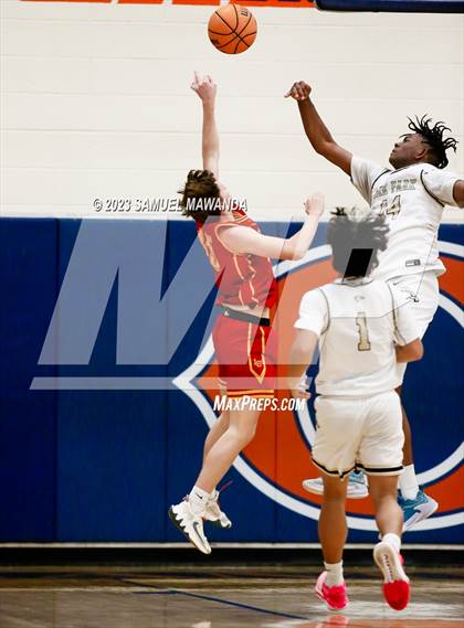 Thumbnail 2 in La Canada vs Oak Park (8th Annual West Valley Tip-Off Classic) photogallery.