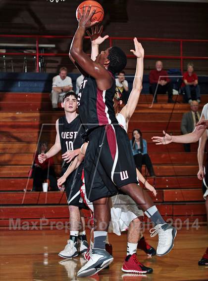 Thumbnail 1 in Cocke County vs Morristown-Hamblen West (TSSAA D2-AAA District Consolation) photogallery.