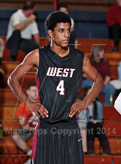 Thumbnail 2 in Cocke County vs Morristown-Hamblen West (TSSAA D2-AAA District Consolation) photogallery.