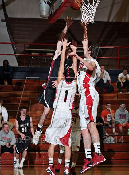 Thumbnail 3 in Cocke County vs Morristown-Hamblen West (TSSAA D2-AAA District Consolation) photogallery.