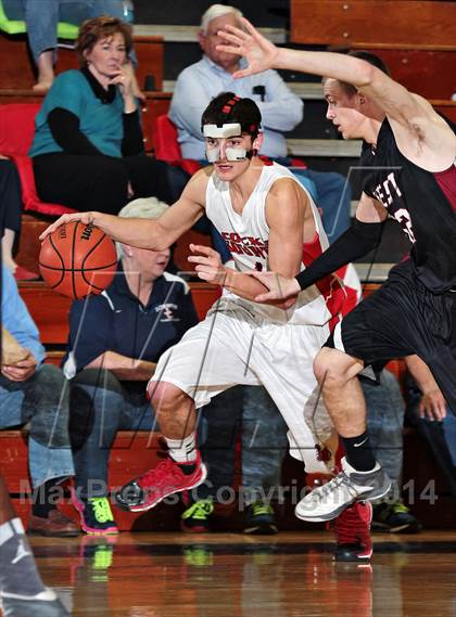Thumbnail 1 in Cocke County vs Morristown-Hamblen West (TSSAA D2-AAA District Consolation) photogallery.