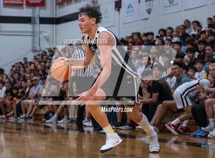 Thumbnail 3 in 'Iolani vs. Utah Prep (Iolani Classic) photogallery.
