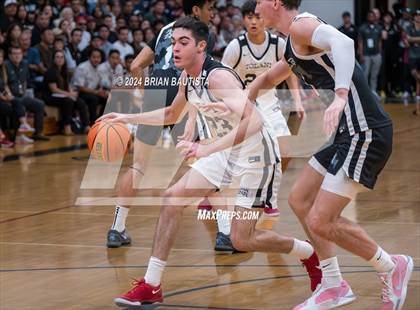 Thumbnail 1 in 'Iolani vs. Utah Prep (Iolani Classic) photogallery.
