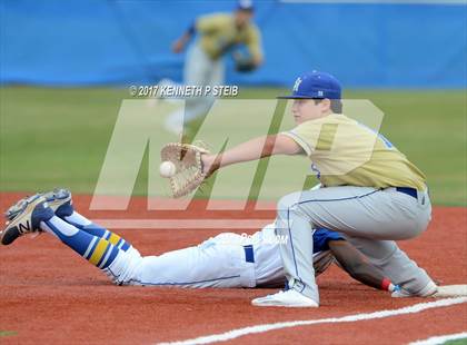 Thumbnail 3 in Sacred Heart @ St. Charles Catholic (LHSAA 2A Regional Playoff) photogallery.