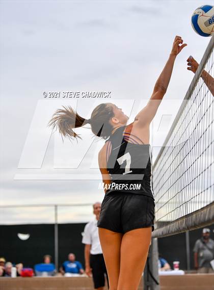 Thumbnail 2 in Salpointe Catholic vs Northwest Christian  @ Casteel (AIA Division II Final) photogallery.