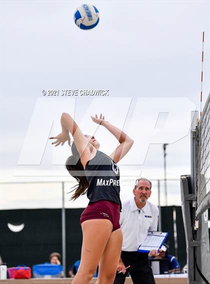 Thumbnail 3 in Salpointe Catholic vs Northwest Christian  @ Casteel (AIA Division II Final) photogallery.