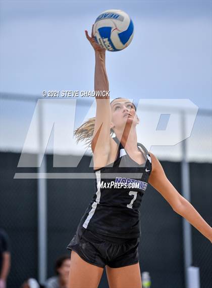 Thumbnail 2 in Salpointe Catholic vs Northwest Christian  @ Casteel (AIA Division II Final) photogallery.