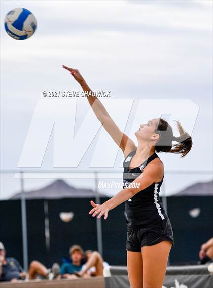 Thumbnail 2 in Salpointe Catholic vs Northwest Christian  @ Casteel (AIA Division II Final) photogallery.