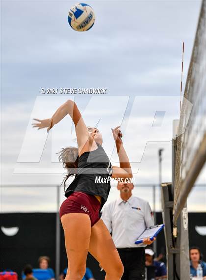 Thumbnail 3 in Salpointe Catholic vs Northwest Christian  @ Casteel (AIA Division II Final) photogallery.