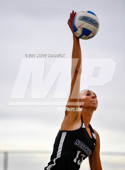 Thumbnail 3 in Salpointe Catholic vs Northwest Christian  @ Casteel (AIA Division II Final) photogallery.