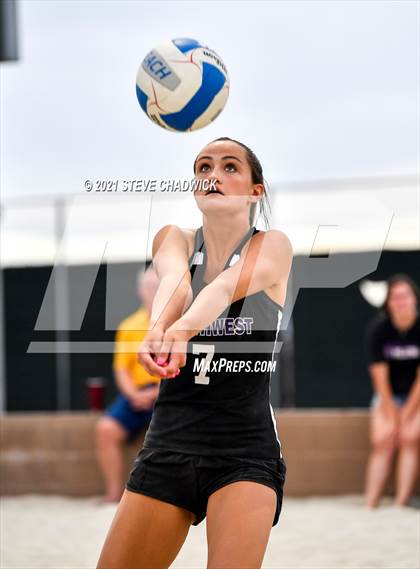 Thumbnail 3 in Salpointe Catholic vs Northwest Christian  @ Casteel (AIA Division II Final) photogallery.