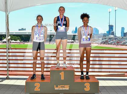 Thumbnail 3 in UIL 3A State Championship photogallery.