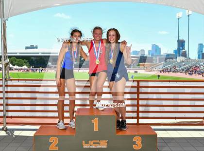 Thumbnail 2 in UIL 3A State Championship photogallery.