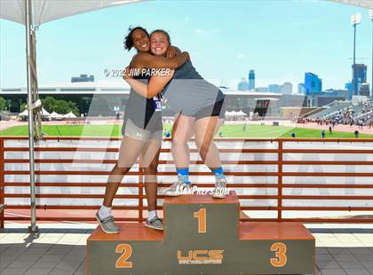 Thumbnail 3 in UIL 3A State Championship photogallery.