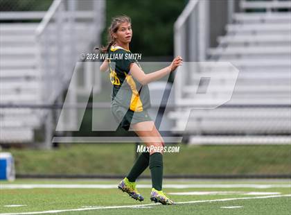 Thumbnail 2 in Delone Catholic @ York Catholic photogallery.