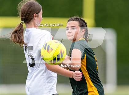 Thumbnail 2 in Delone Catholic @ York Catholic photogallery.