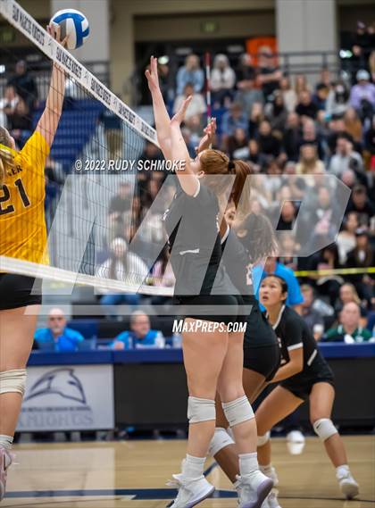 Thumbnail 3 in Francis Parker vs. Santa Fe Christian (CIF SDS D1 Girls Volleyball finals) photogallery.