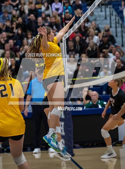 Thumbnail 2 in Francis Parker vs. Santa Fe Christian (CIF SDS D1 Girls Volleyball finals) photogallery.