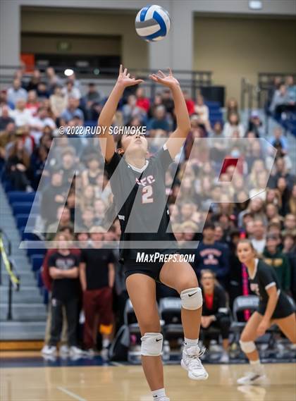 Thumbnail 2 in Francis Parker vs. Santa Fe Christian (CIF SDS D1 Girls Volleyball finals) photogallery.