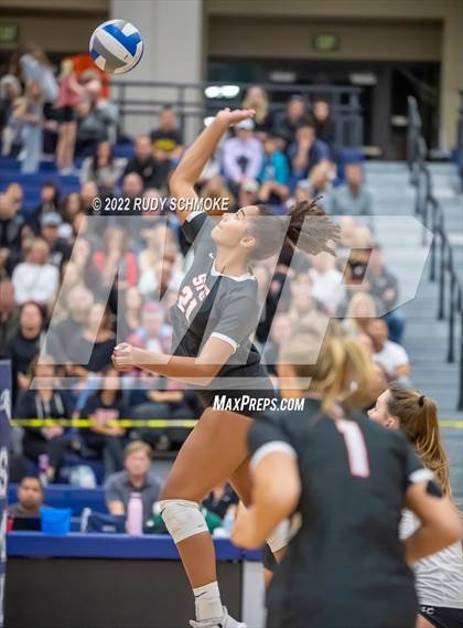 Thumbnail 1 in Francis Parker vs. Santa Fe Christian (CIF SDS D1 Girls Volleyball finals) photogallery.