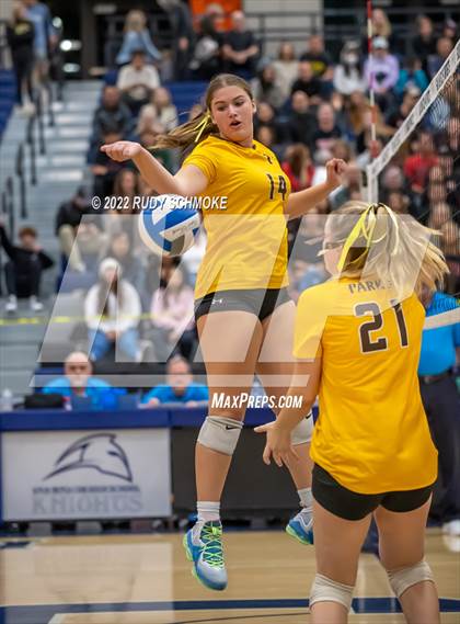 Thumbnail 3 in Francis Parker vs. Santa Fe Christian (CIF SDS D1 Girls Volleyball finals) photogallery.